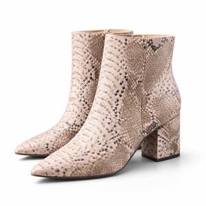 New in Box $99 Journee Collection Snakeskin Pattern Ankle Boots sz 8.5